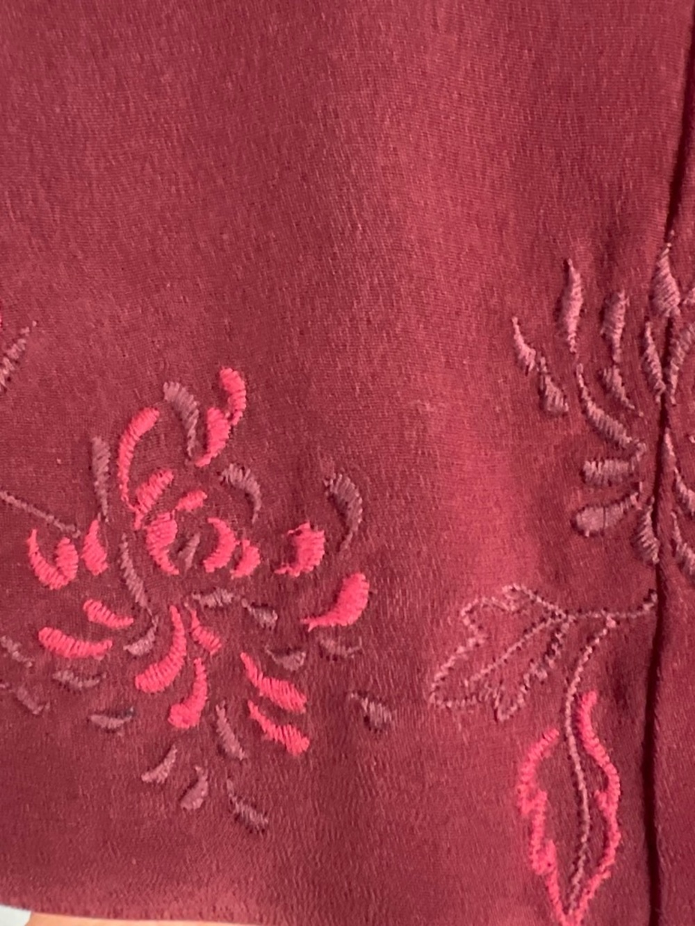 Rena Rowan 100% Silk Embroidered Shell Top Burgundy Sleeveless Blouse Size 12 - Picture 3 of 6